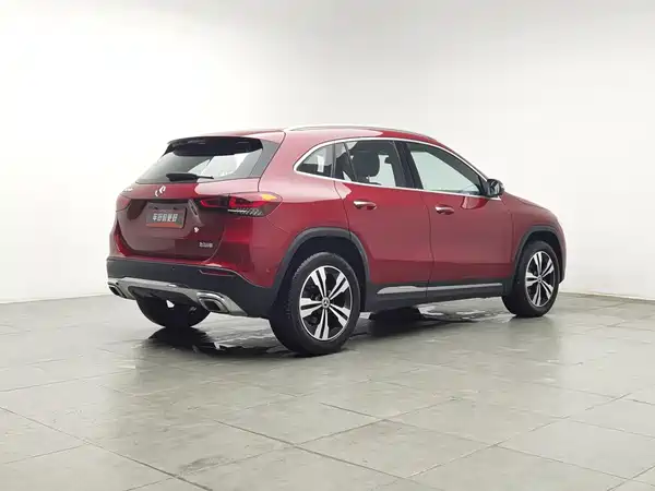 Mercedes-Benz GLA 2021