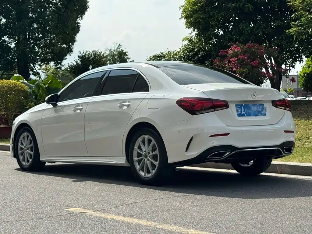 Mercedes-Benz A-Class 2019 — фото 4