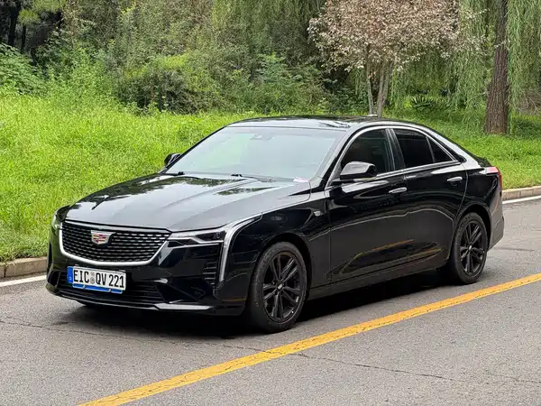 Cadillac CT4 2022