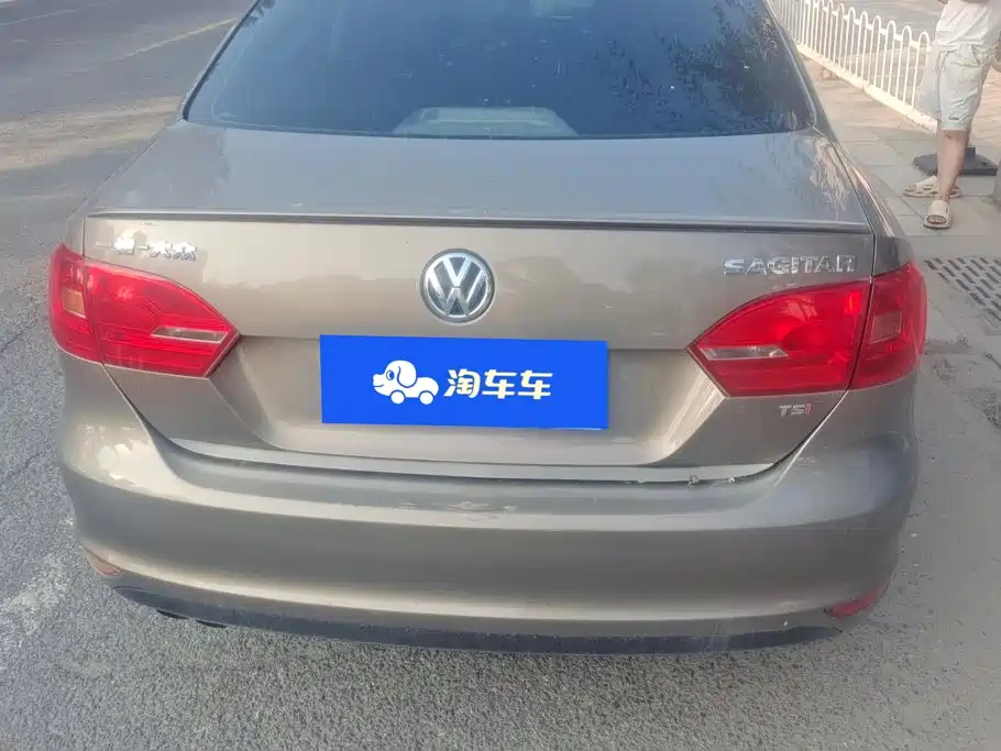 Volkswagen Sagitar 2013