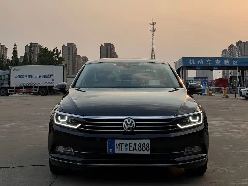 Volkswagen Magotan 2016