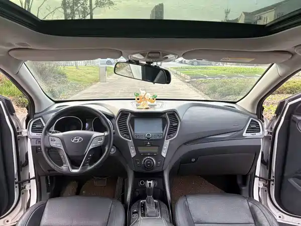 Hyundai Santa Fe 2014