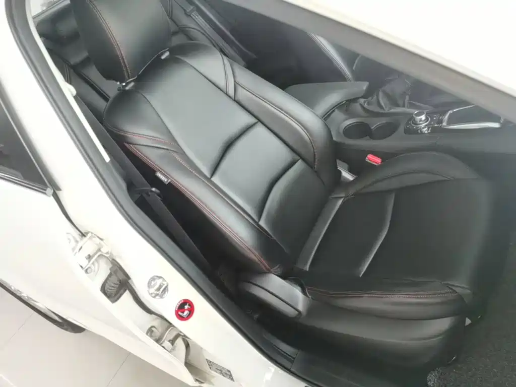 Mazda 3 Axela 2015 — фото 20