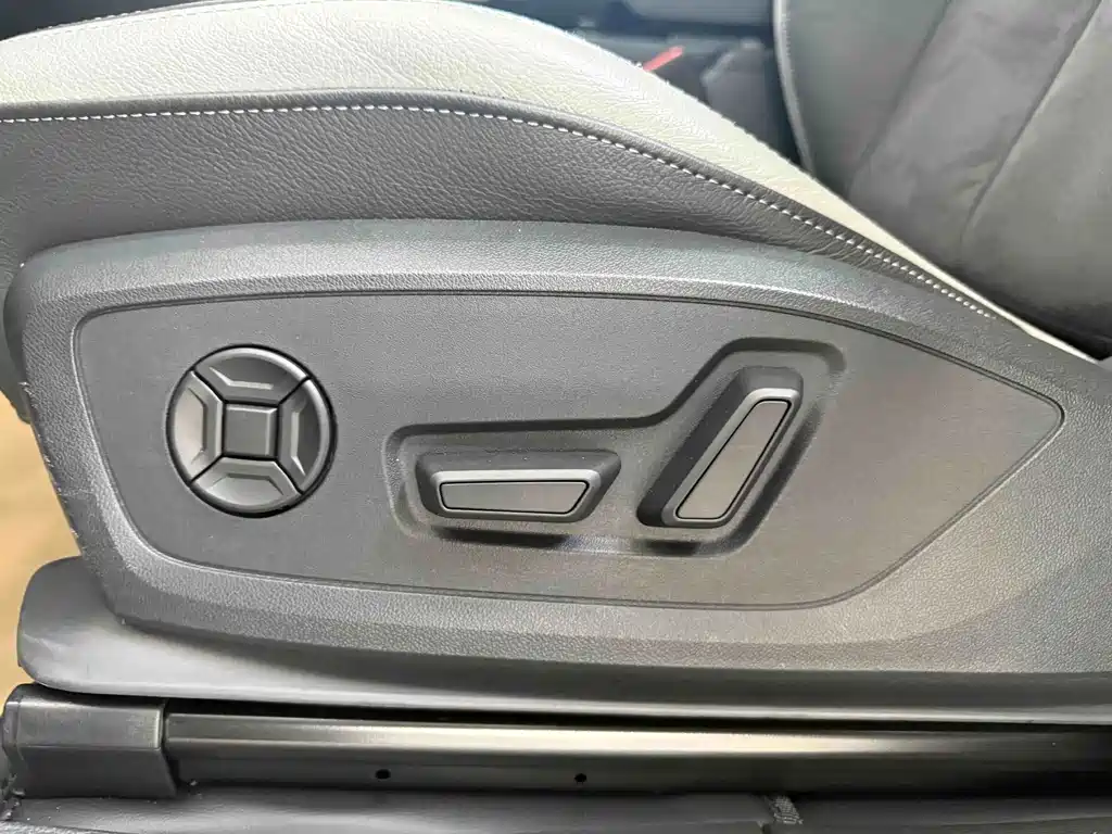 Audi Q3 2023 — фото 19