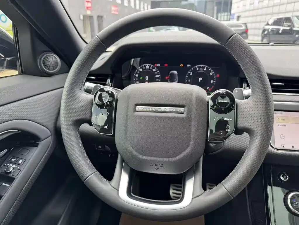 Land Rover Evoque 2021 — фото 11