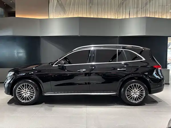 Mercedes-Benz GLC 2025
