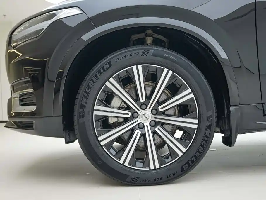 Volvo XC90 2023 — фото 16