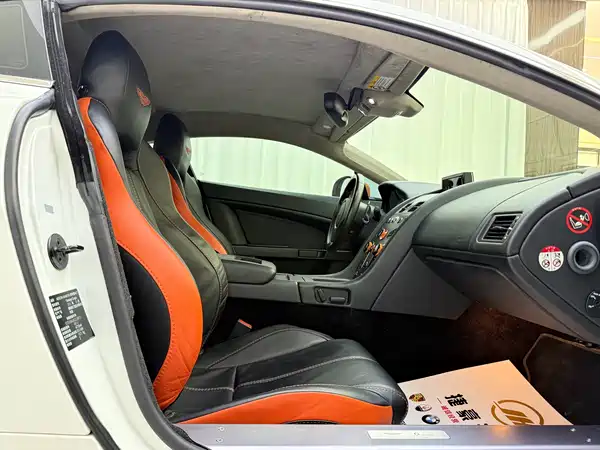 Aston Martin V8 Vantage 2016