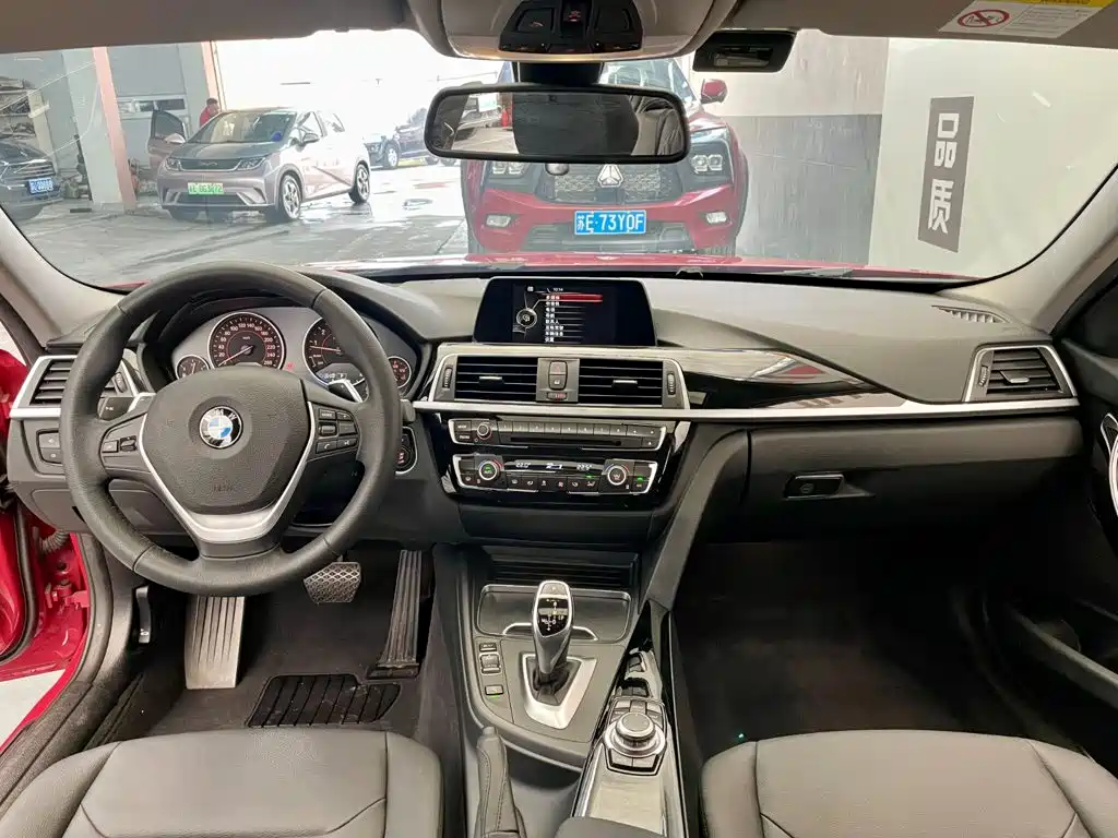 BMW 3 Series 2017 — фото 8