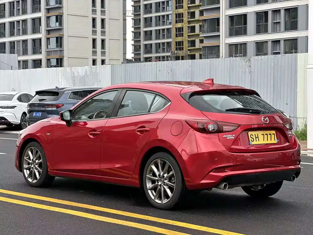 Mazda 3 Axela 2018 — фото 4