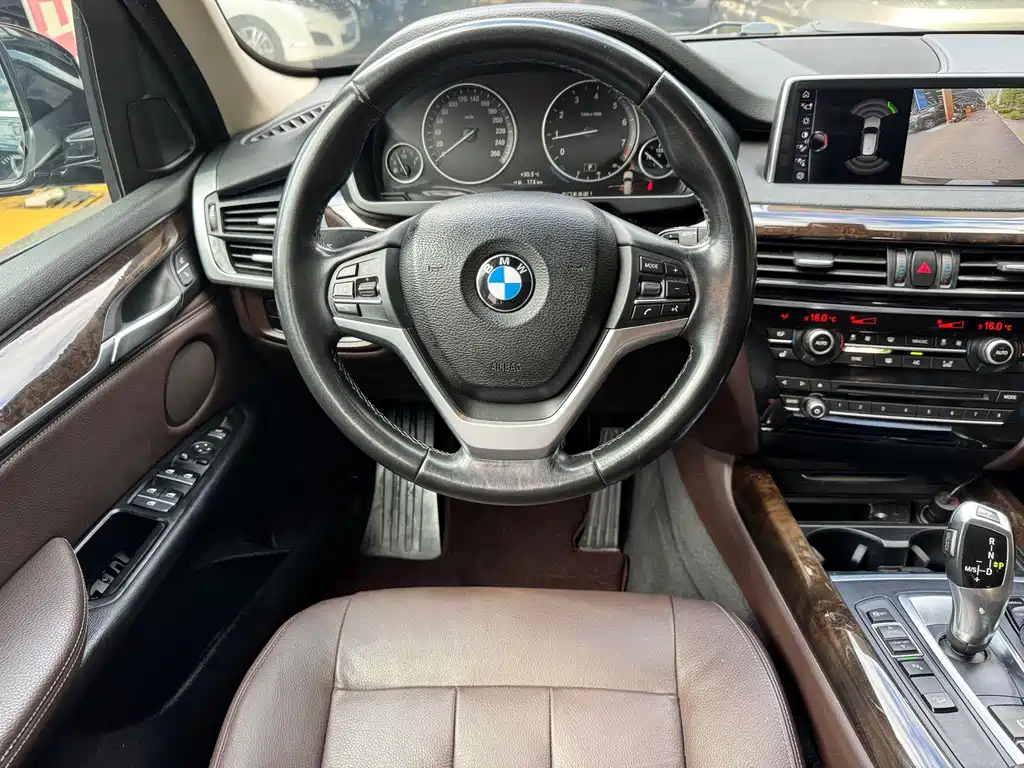 BMW X5 2017 — фото 9