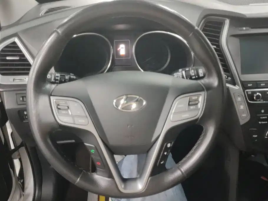Hyundai Santa Fe 2017 — фото 15