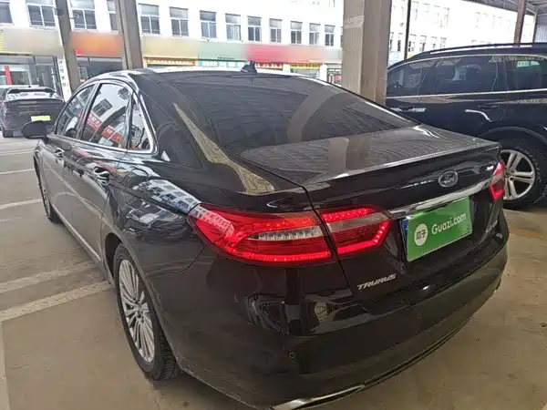 Ford Taurus 2018