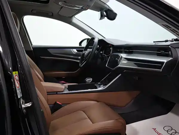 Audi A6L 2022