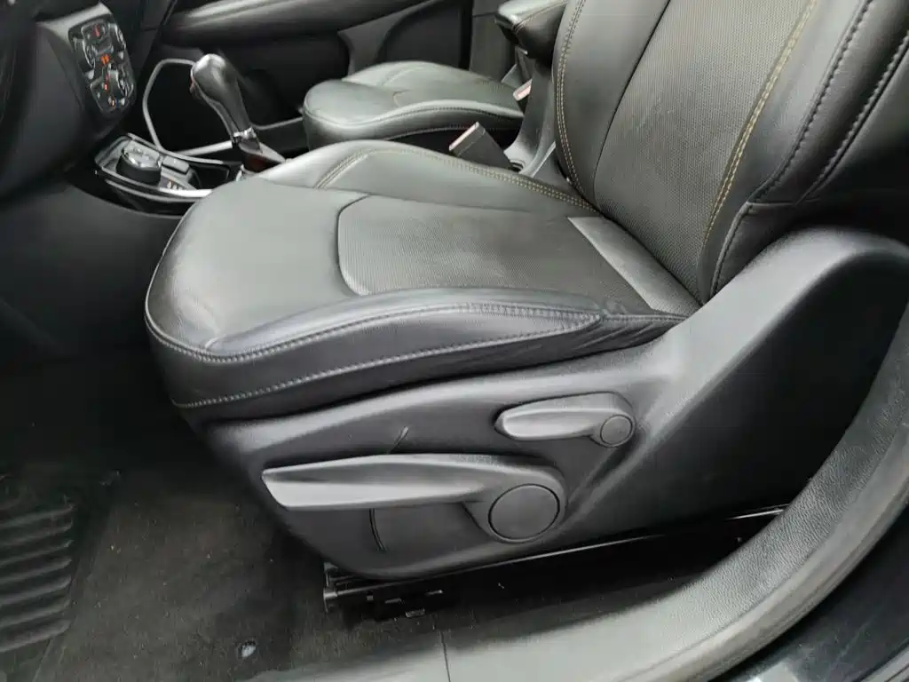 Jeep Compass 2020 — фото 20