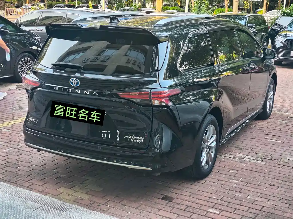 Toyota Sienna 2022 — фото 4