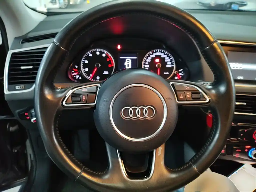 Audi Q5 2015 — фото 11