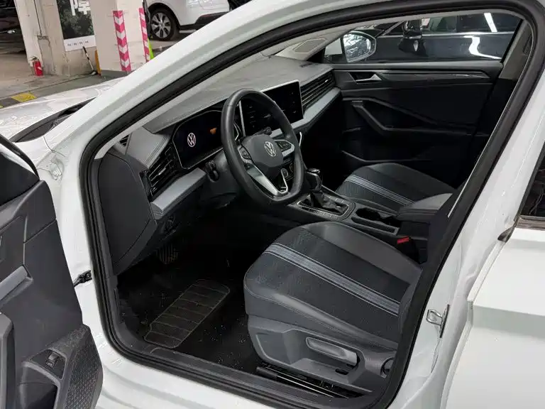 Volkswagen Sagitar 2024