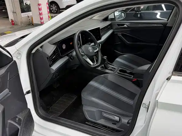 Volkswagen Sagitar 2024
