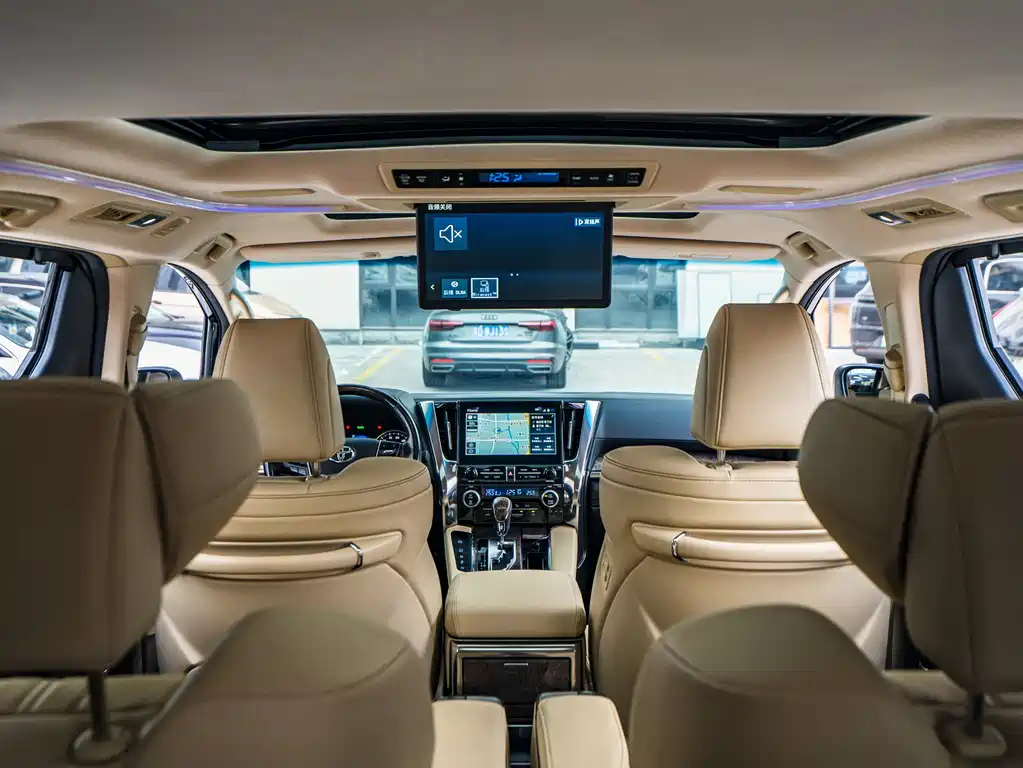 Toyota Vellfire 2021 — фото 5