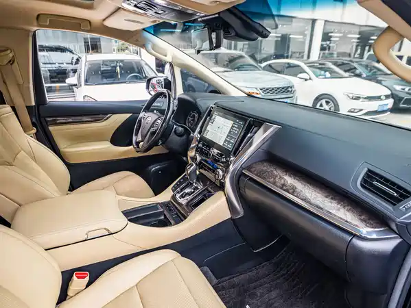 Toyota Vellfire 2021
