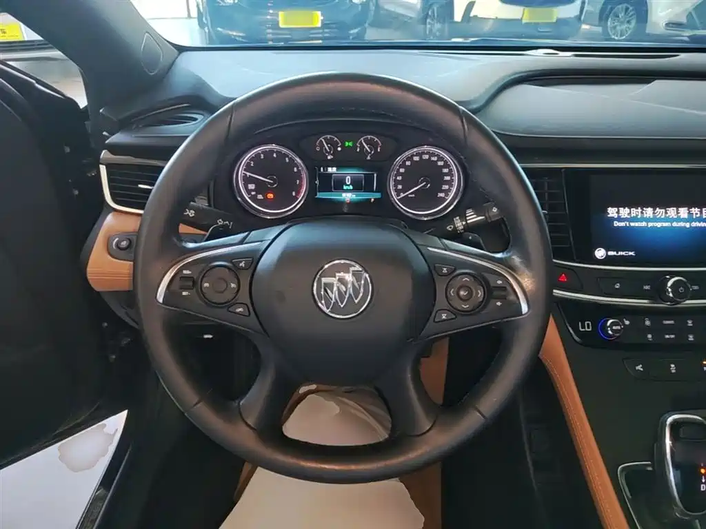 Buick LaCrosse 2018 — фото 11