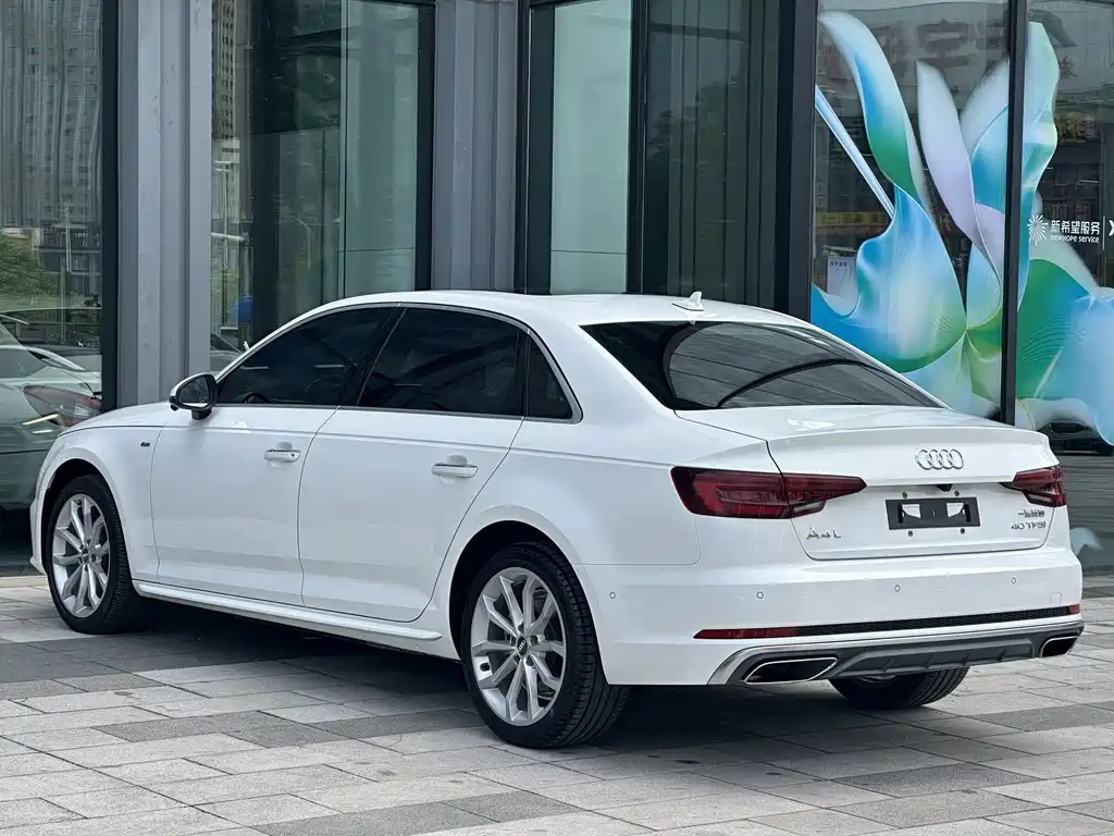 Audi A4L 2019 — фото 10