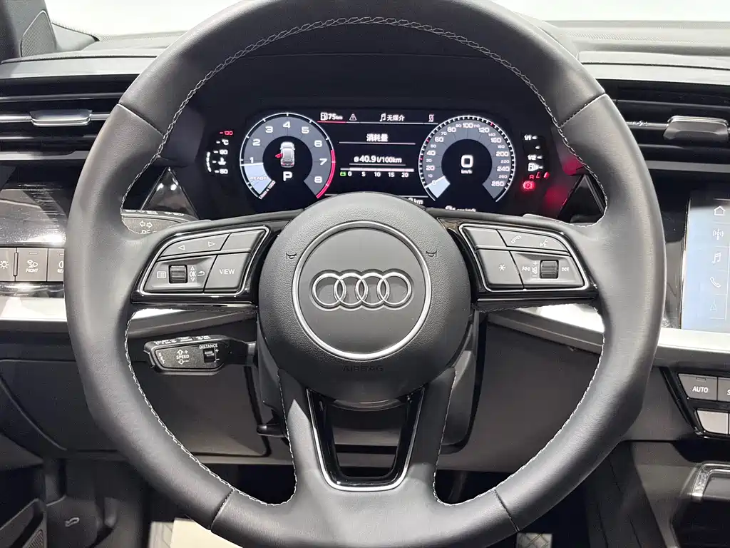 Audi A3 2023 — фото 18