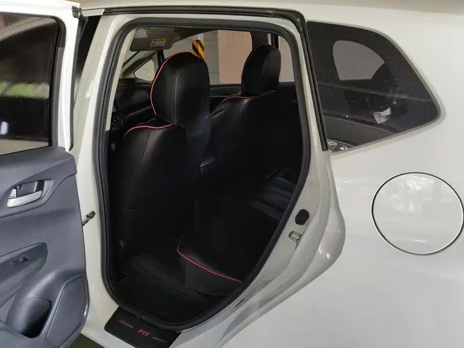 Honda Fit 2018 — фото 11