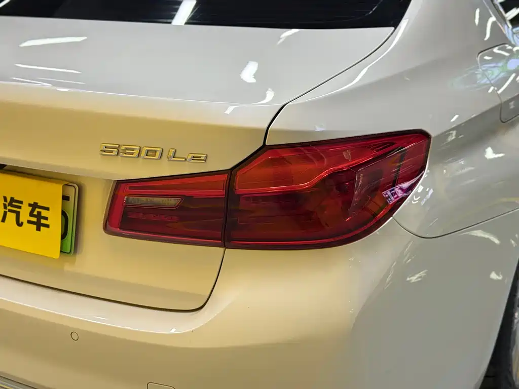 BMW 5 Series New Energy 2020 — фото 24
