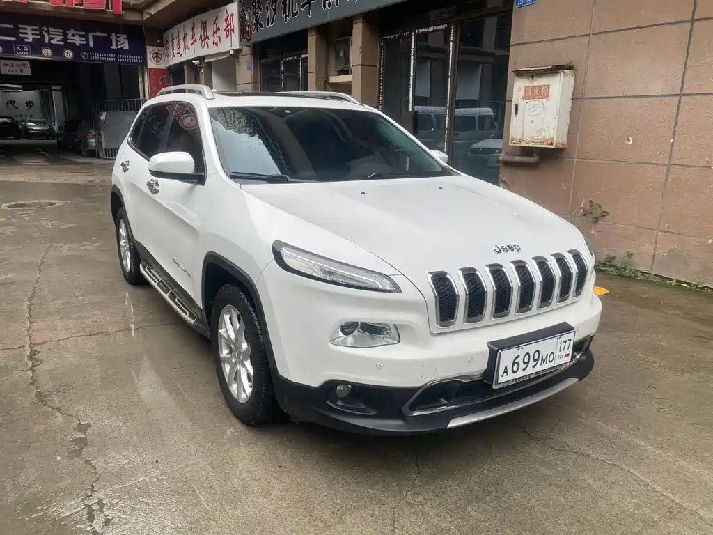 Jeep Cherokee 2018 — фото 3