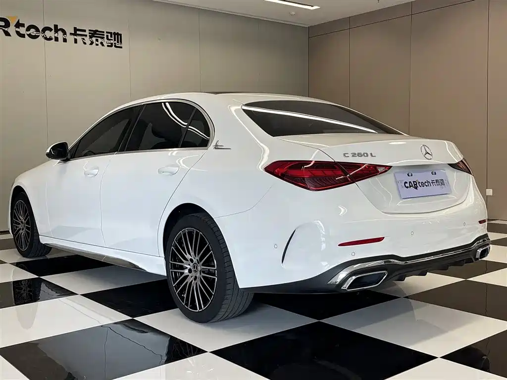 Mercedes-Benz C-Class 2024