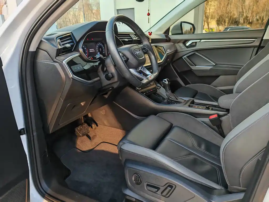 Audi Q3 Sportback 2021 — фото 9