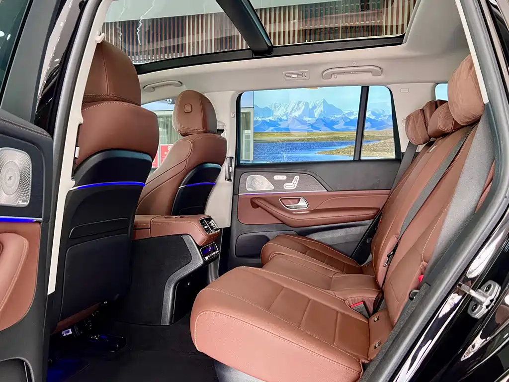 Mercedes-Benz GLS 2024 — фото 10