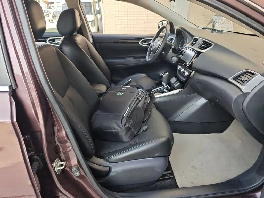 Nissan Sylphy 2018 — фото 25