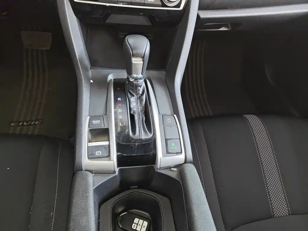 Honda Civic 2021 — фото 10