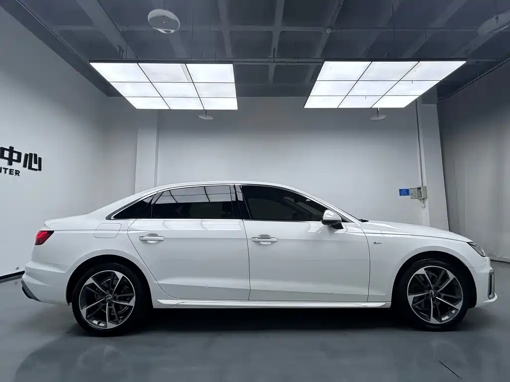 Audi A4L 2020 — фото 4