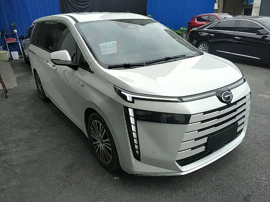 GAC Trumpchi E8 PHEV 2024 — фото 4