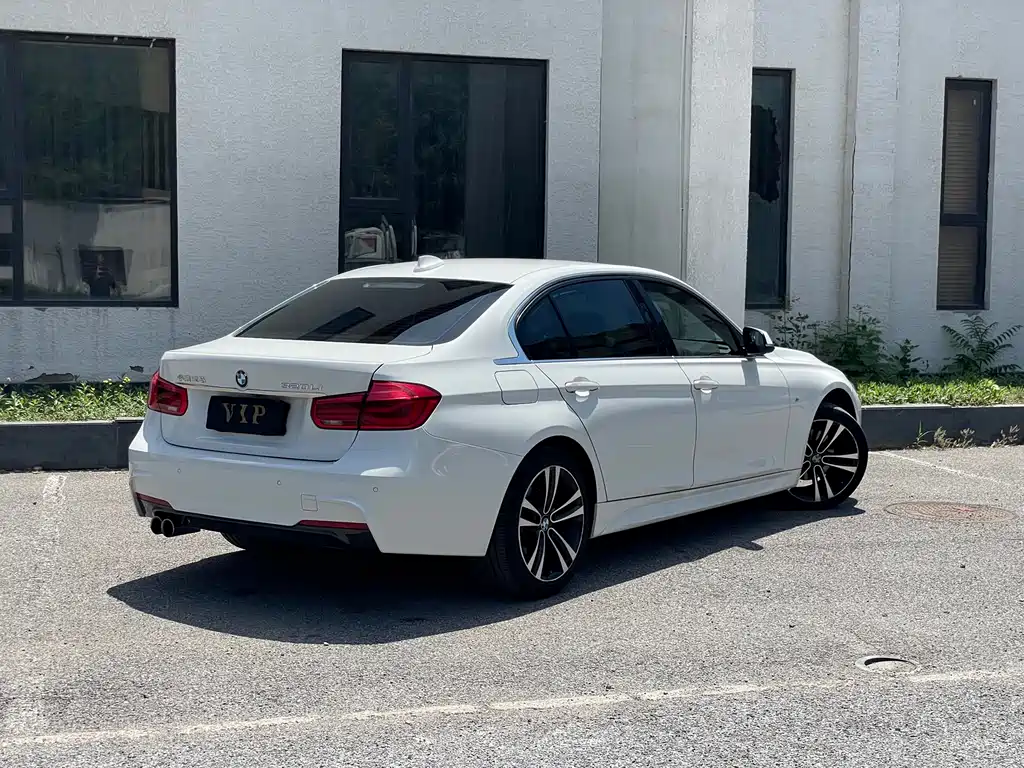 BMW 3 Series 2019 — фото 6