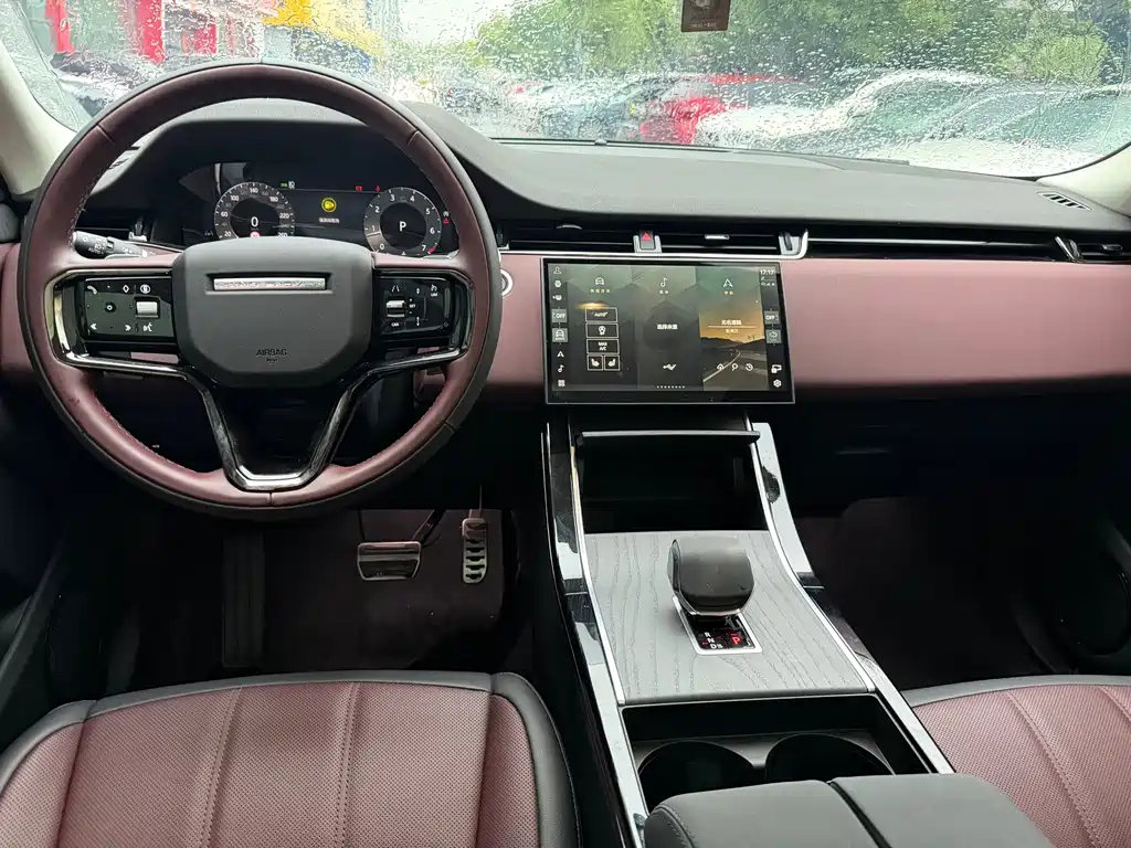 Land Rover Evoque 2024 — фото 5