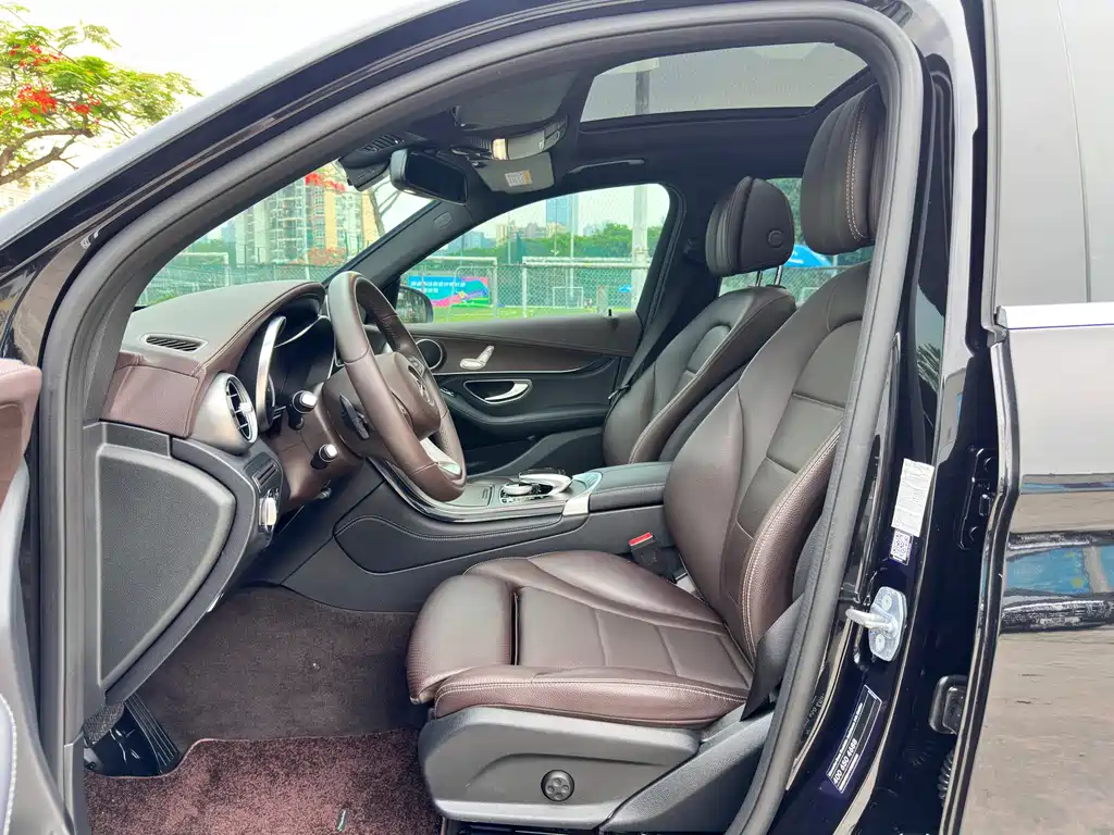 Mercedes-Benz GLC 2019 — фото 11