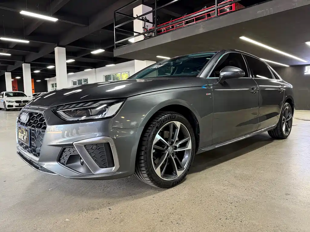 Audi A4L 2021