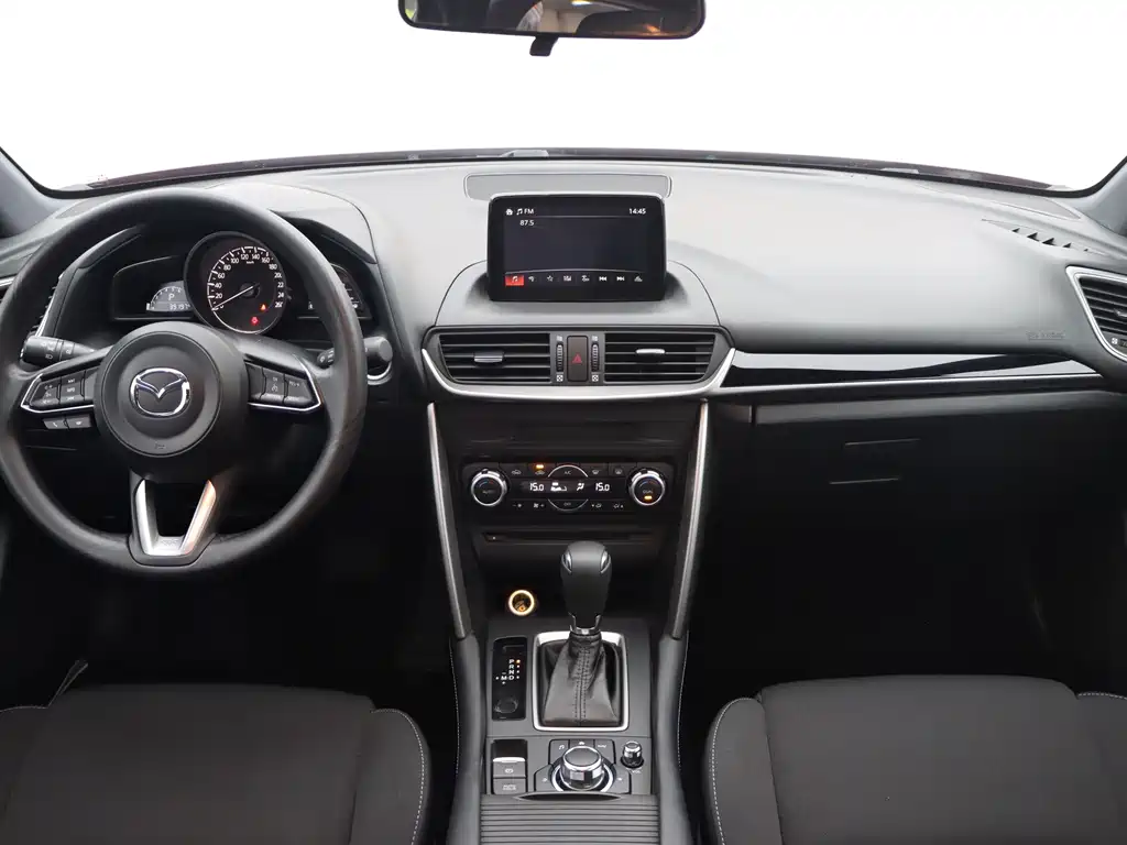 Mazda CX-4 2018 — фото 15