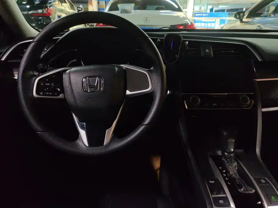Honda Civic 2020 — фото 12