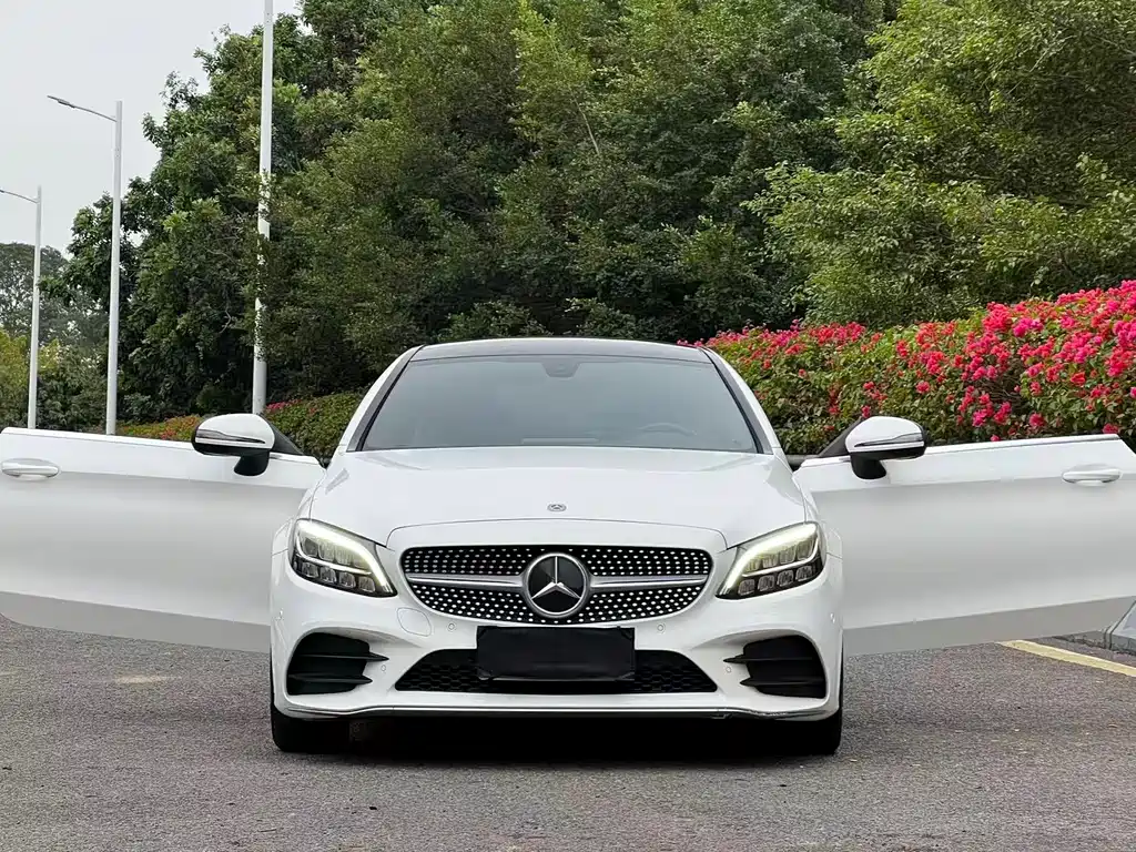 Mercedes-Benz C-Class 2021