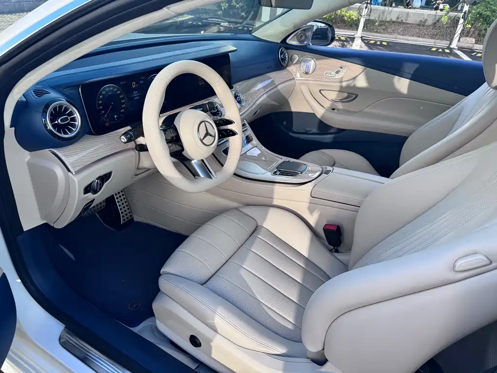 Mercedes-Benz E-Class 2023 — фото 4