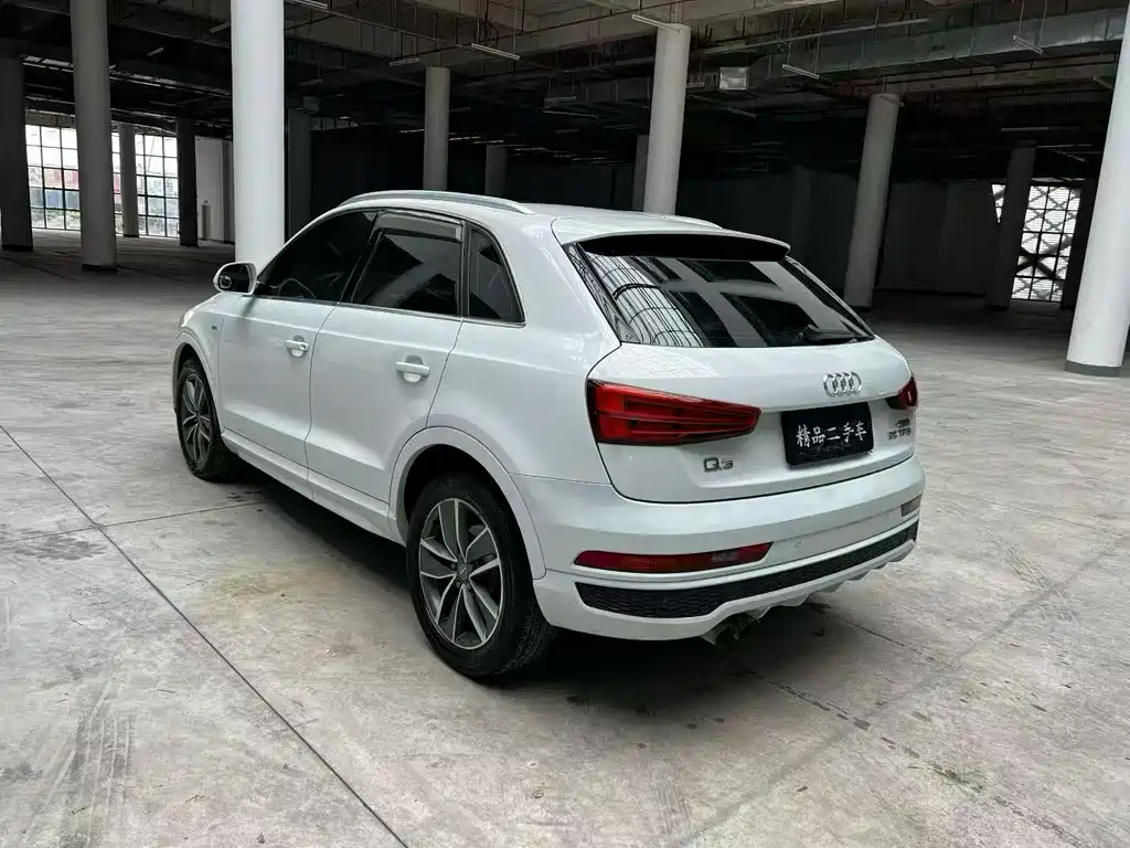 Audi Q3 2019 — фото 7