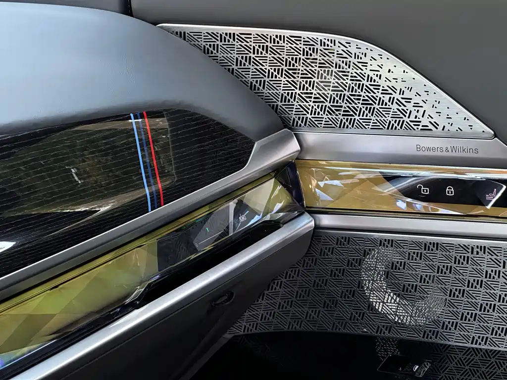 BMW i7 2025 — фото 12