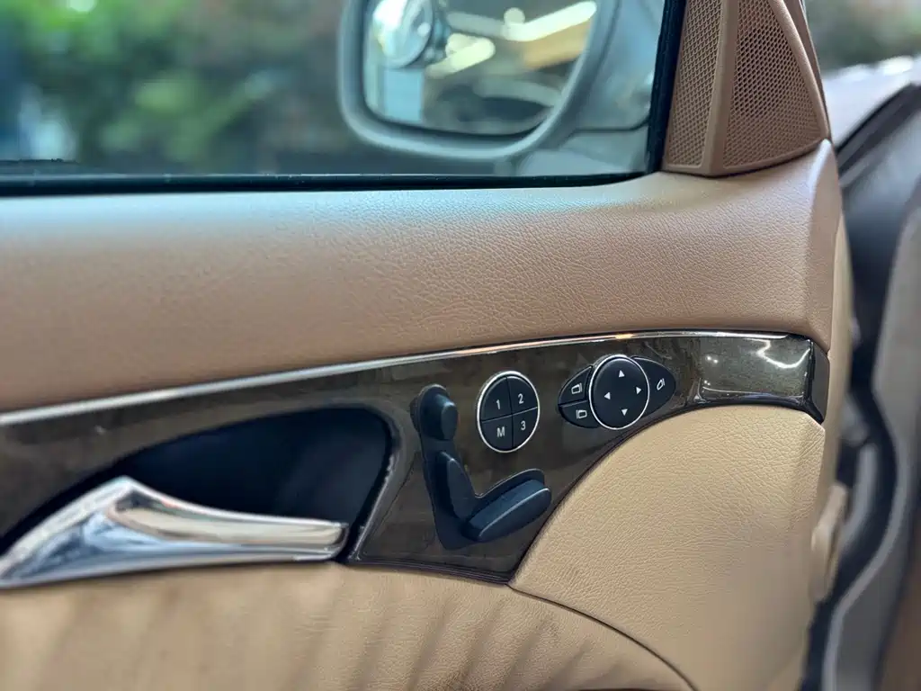 Mercedes-Benz E-Class 2008