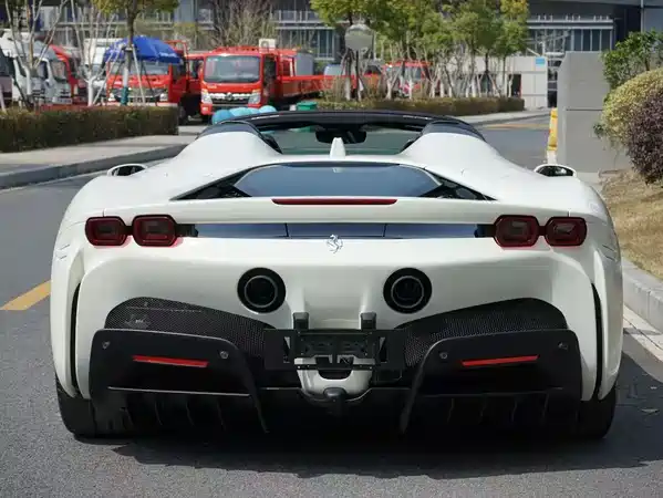 Ferrari SF90 2021